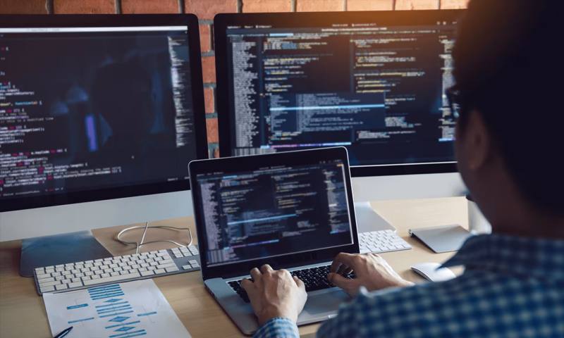 数据科学选型：R与Python如何赋能惠农区网站建设？